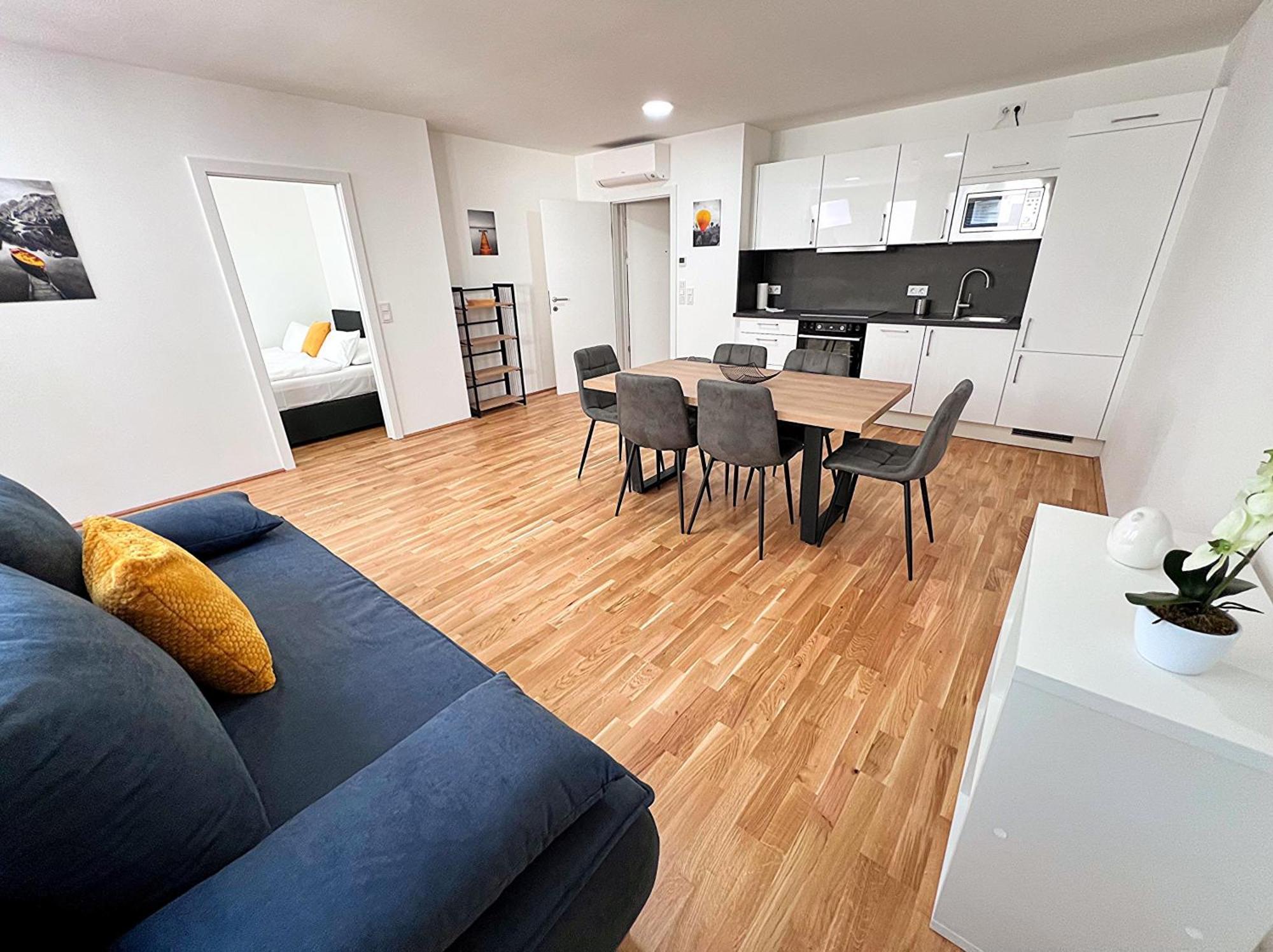 Modern, New, Next To Metro - Gg13 *