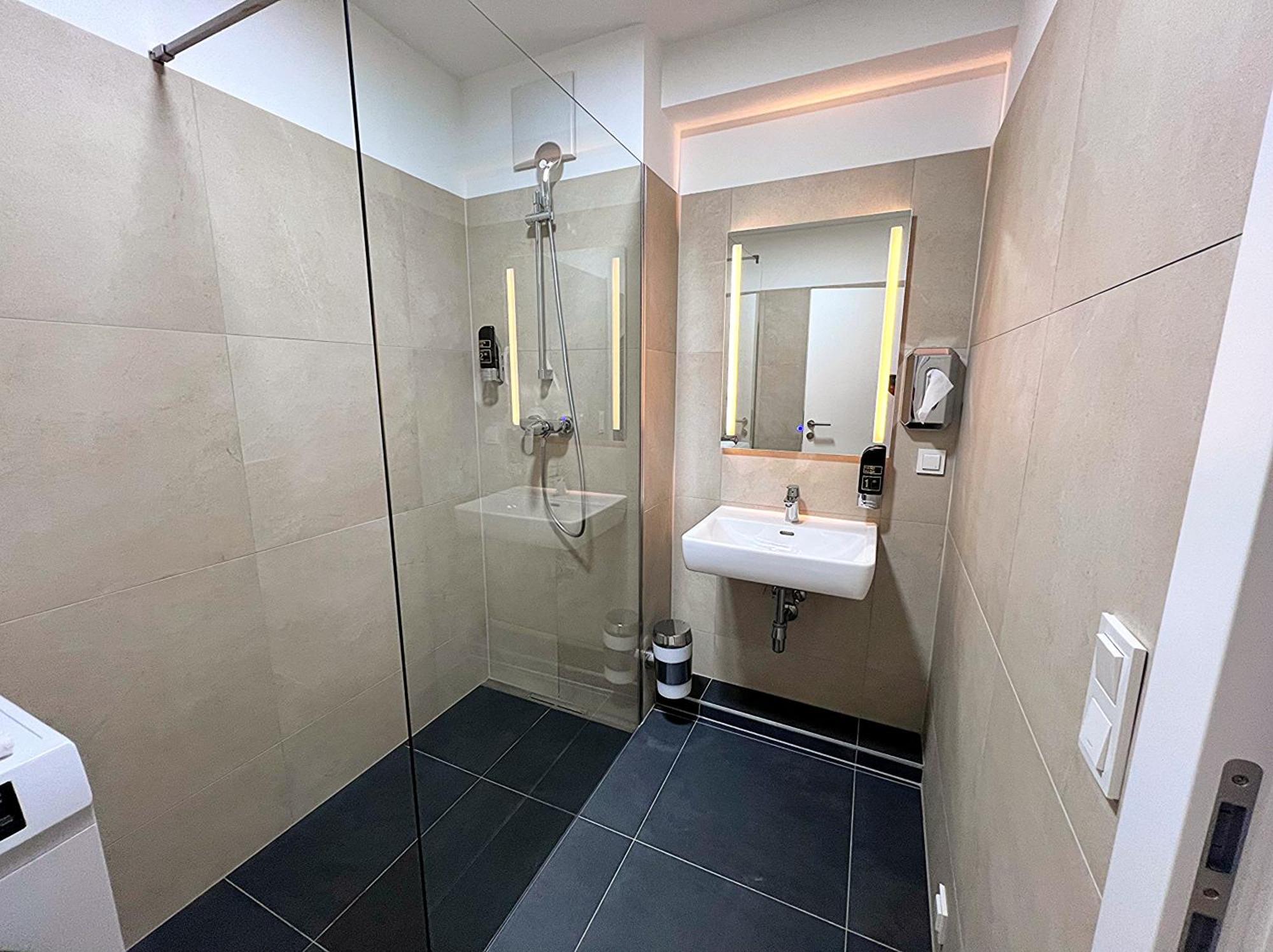 Apartment Modern, New, Next To Metro - Gg13