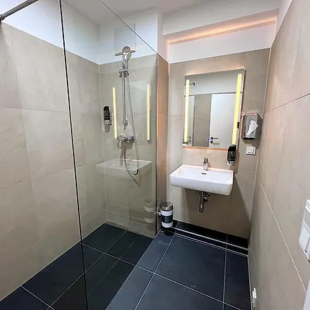 Modern, New, Next To Metro - Gg13 Apartments Vienne Extérieur photo