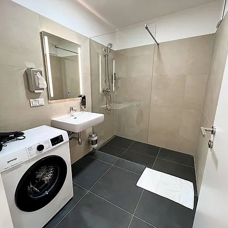 Modern, New, Next To Metro - Gg13 Apartments Vienne Extérieur photo