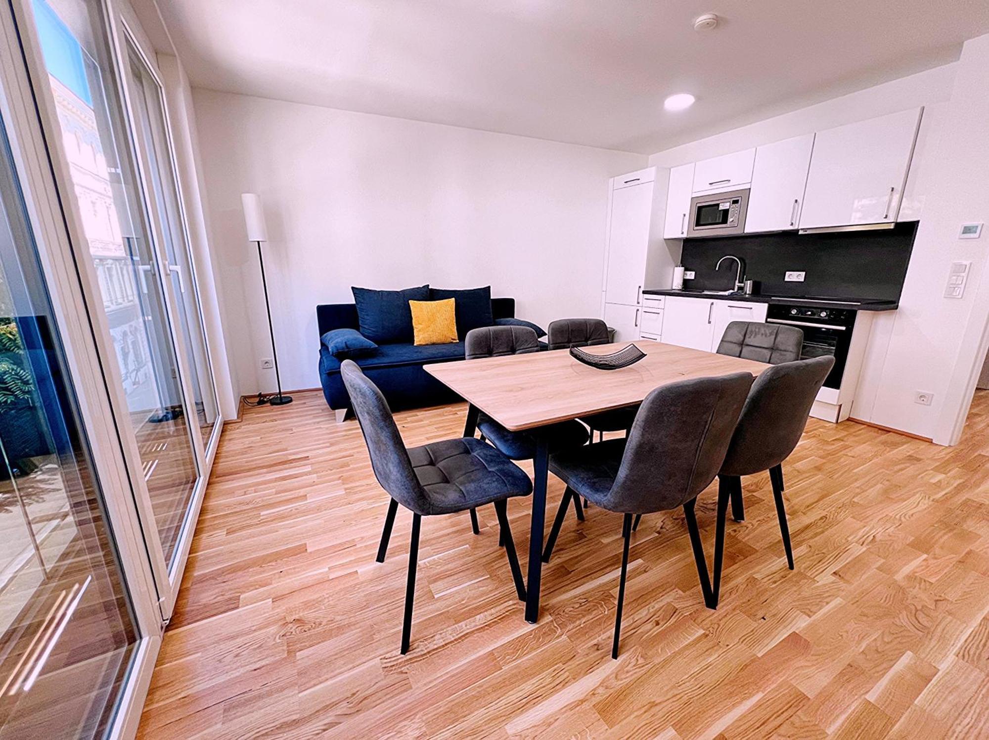 Modern, New, Next To Metro - Gg13 Apartmán *