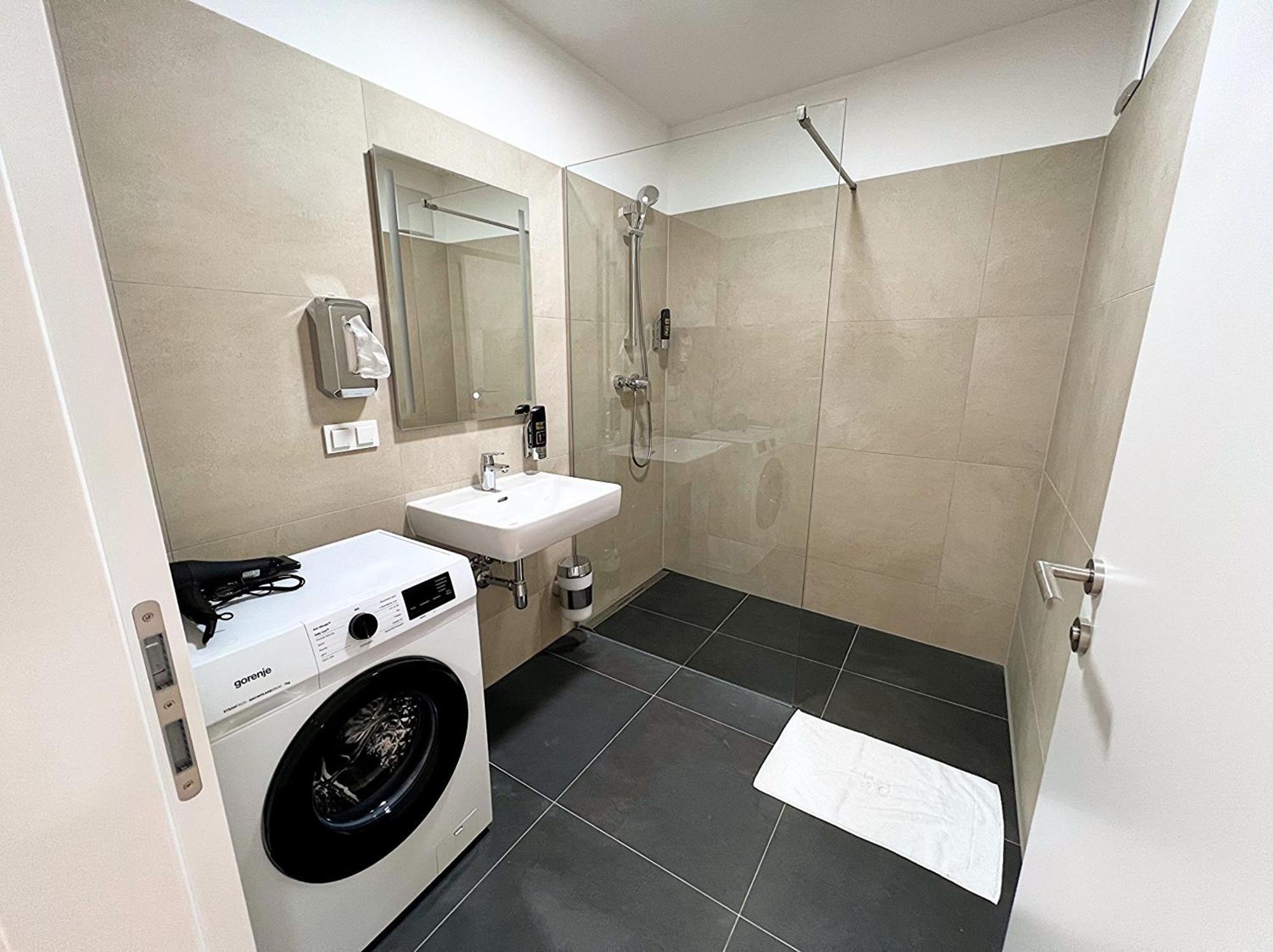 Apartmán Modern, New, Next To Metro - Gg13 *